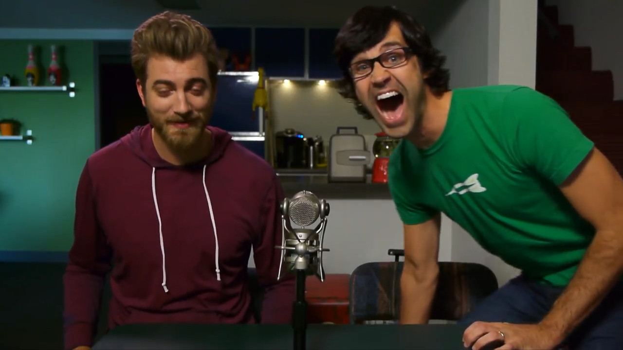 GMM 270: 10 Greatest April Fools Pranks of All Time