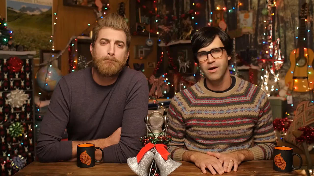 GMM 827: 7 Weirdest Christmas Facts