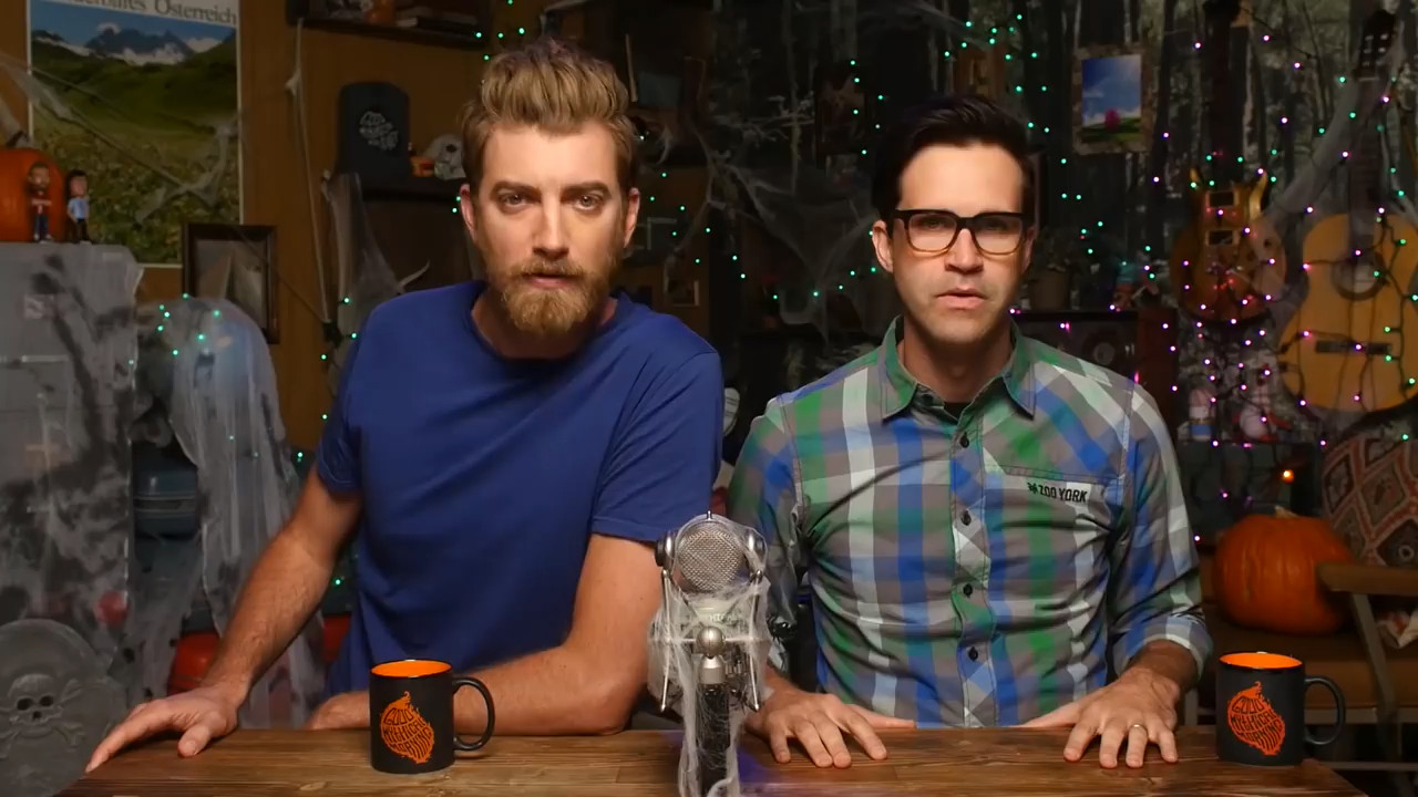 GMM 1010: Trendiest Halloween Costumes for 2016