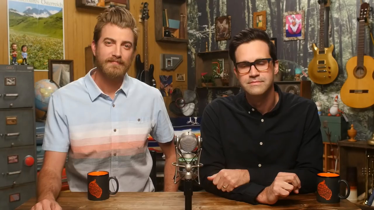 GMM 1042: Biggest Things On Earth