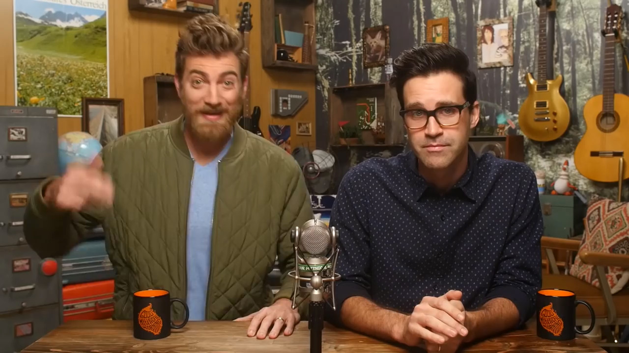 GMM 1054: Long Distance Kissing App