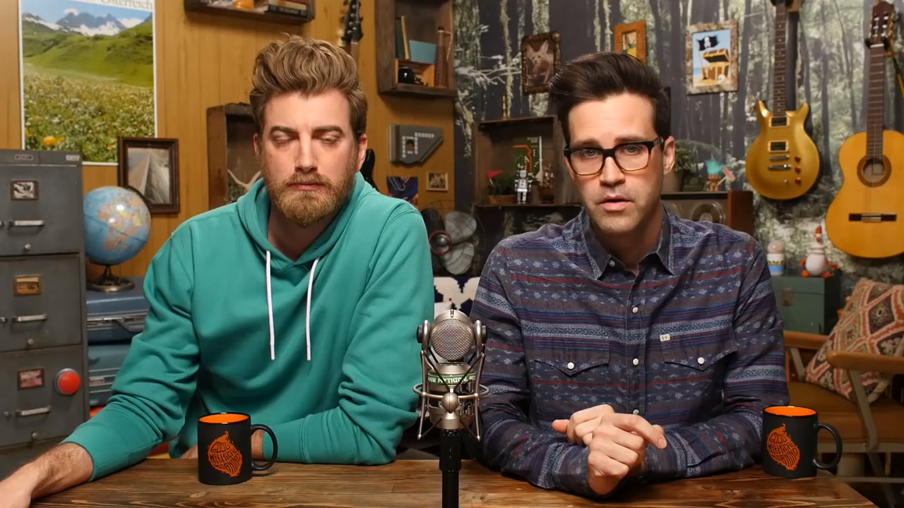 GMM 1082: Two Kids Dig Up A Ferrari