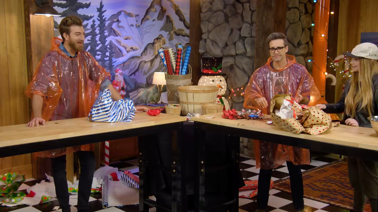 GMM 1243.4: Ridiculous Gift Wrapping Challenge