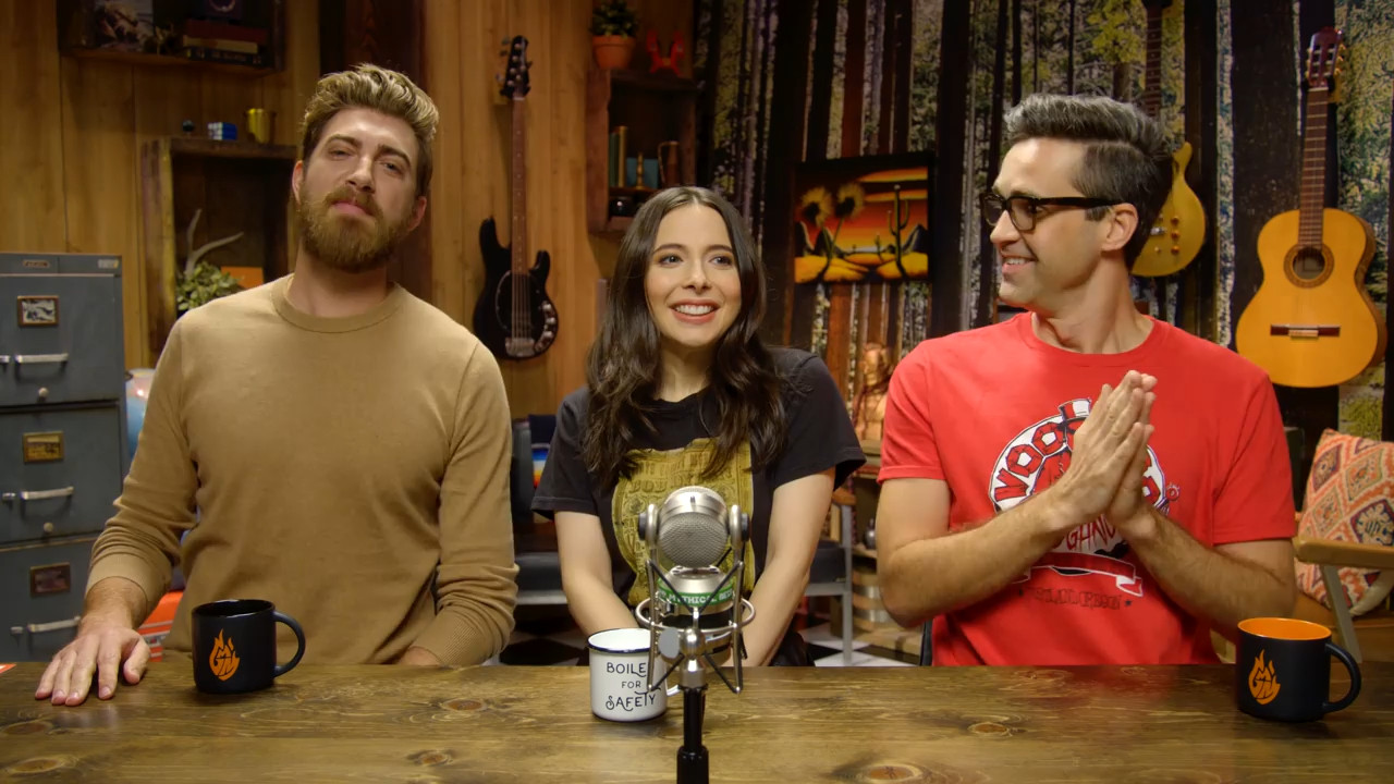 GMM 1255.3: Do Twins Smell The Same? ft. Esther Povitsky | PEOPLE ALSO ASK (GAME)
