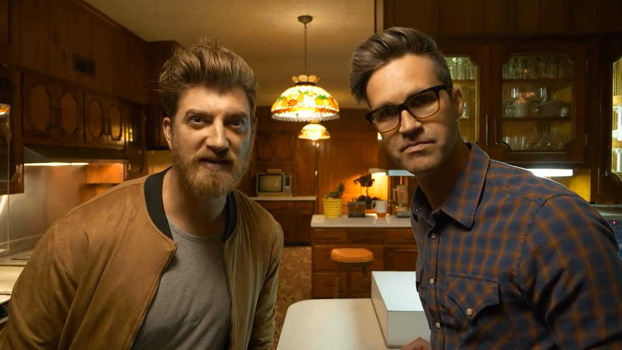 GMM 1427: Elvis’ Favorite Foods Taste Test