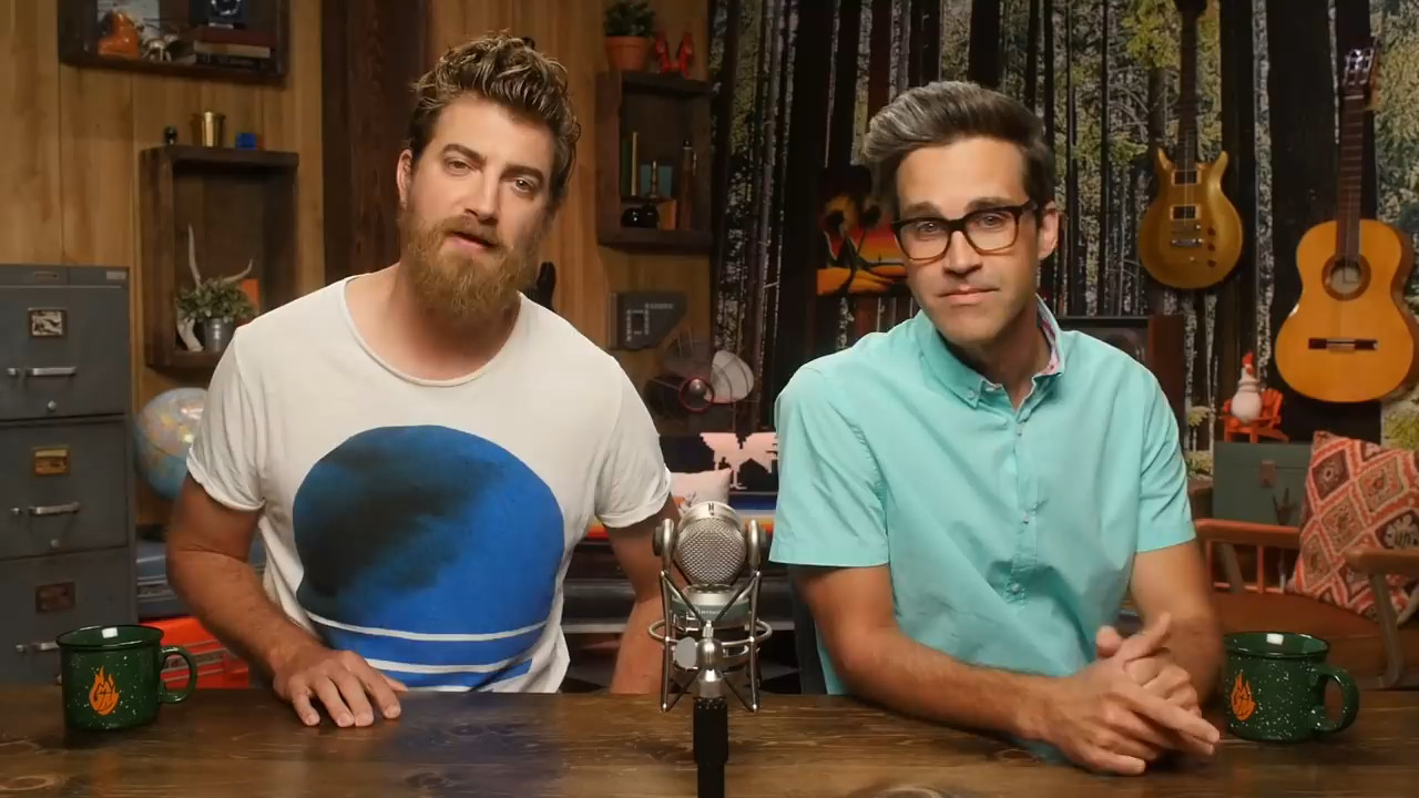 GMM 1592: Applebees Vs. Chili’s Taste Test | FOOD FEUDS