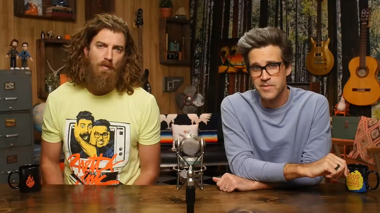 GMM 2074: Auntie Anne’s vs. Wetzel’s Pretzels Taste Test | Food Feuds