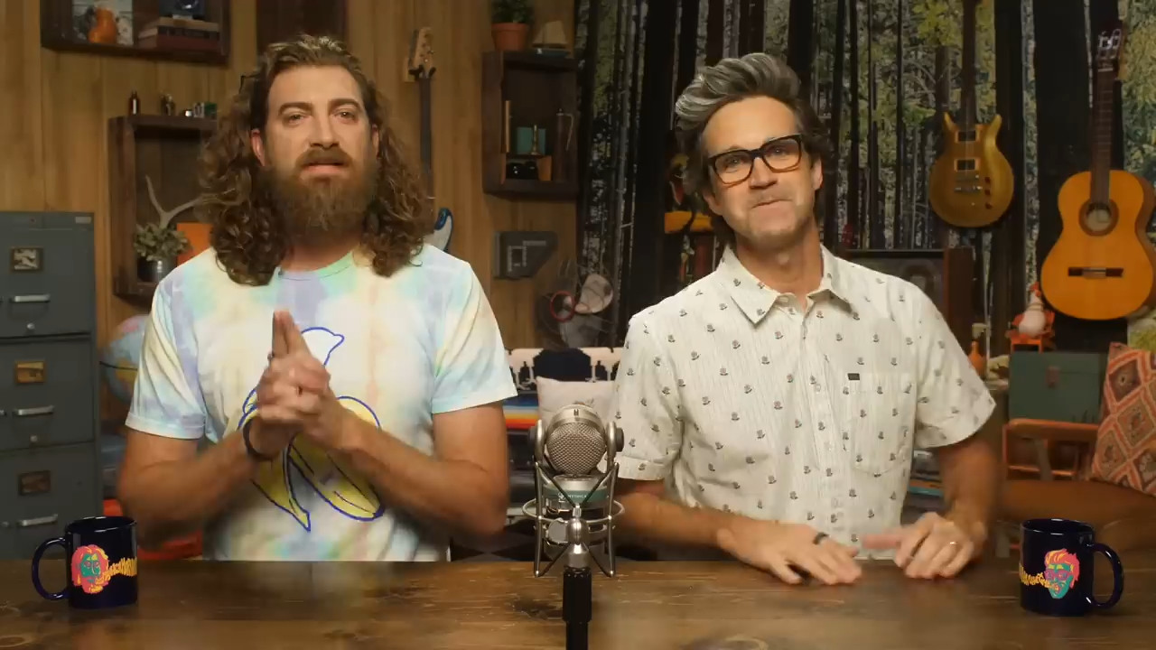 GMM 2249: TGI Friday’s vs Yard House Taste Test | FOOD FEUDS
