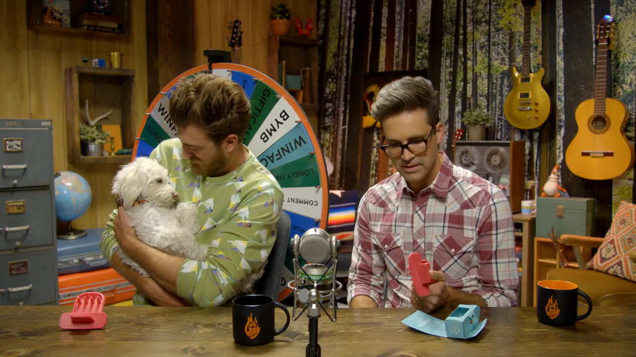 GMMore 1237: Testing The Cat Licking Brush