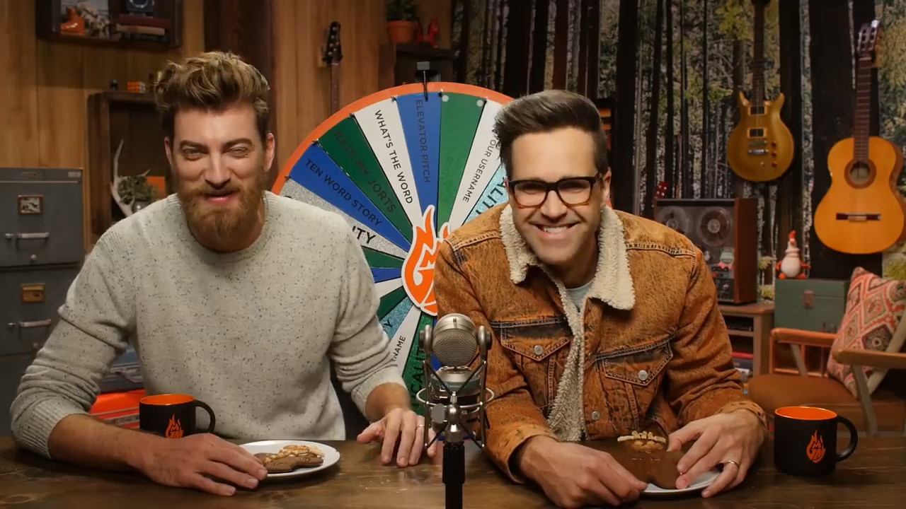 GMMore 1443: Snickers Gingerbread Man Taste Test