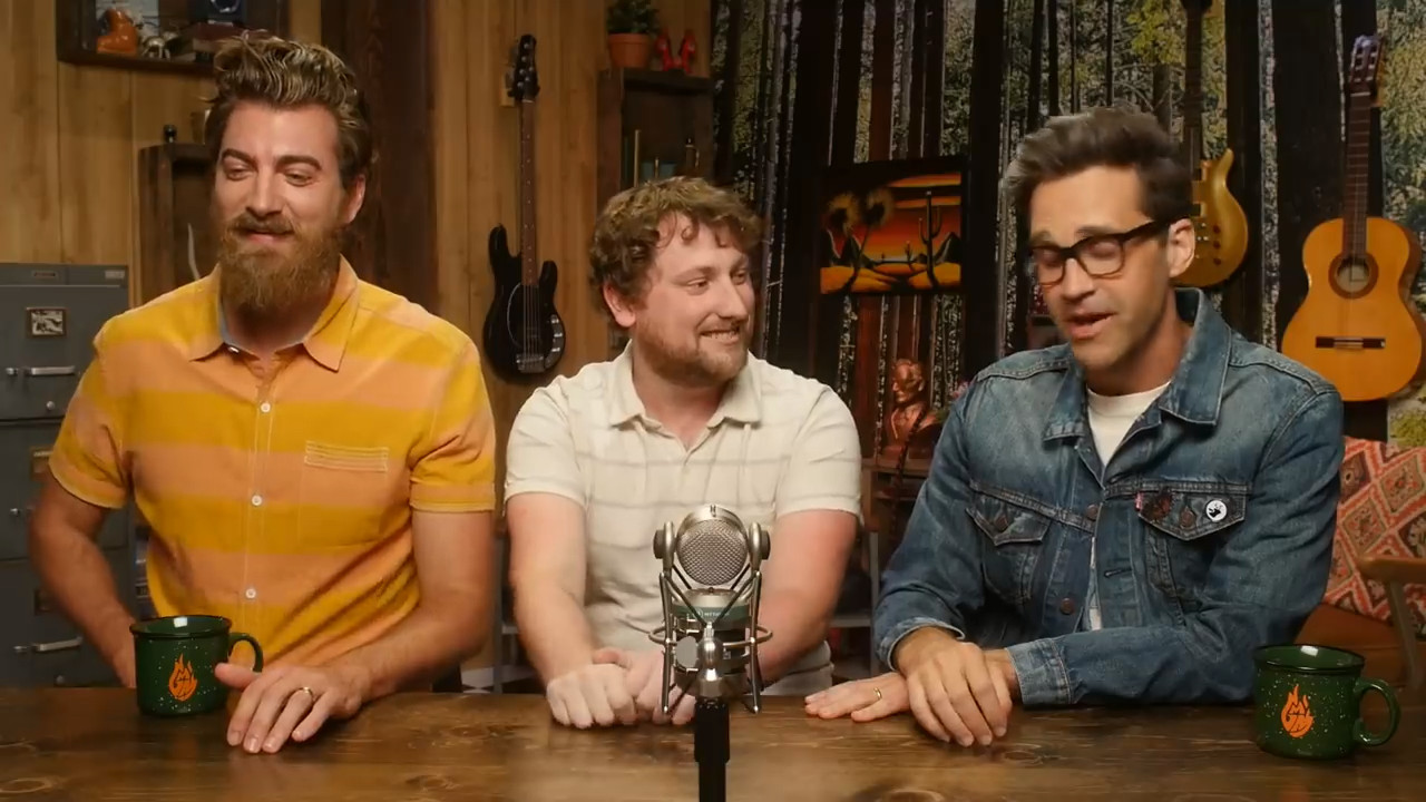 GMMore 1611: Is Anybody In This Photo? (GAME)