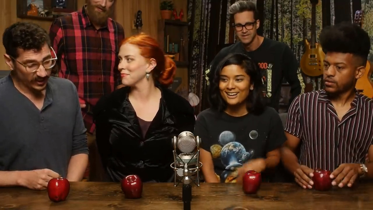 GMMore 1624: No Hands Apple Chow Down Challenge