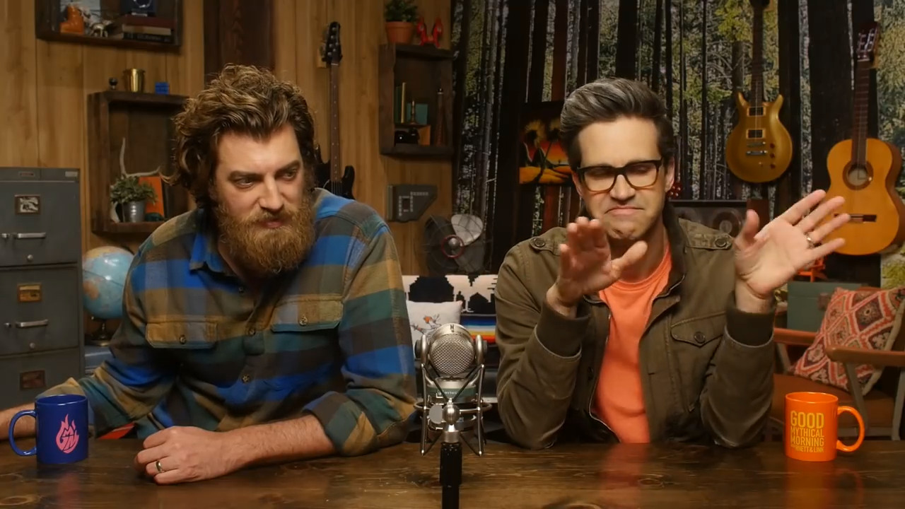 GMMore 1697: Is Anybody In This Photo? (GAME)