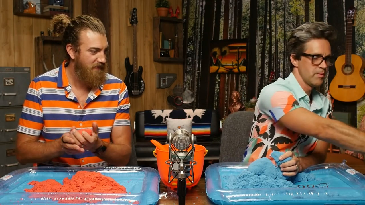 GMMore 1808: Kinetic Sand Pictionary