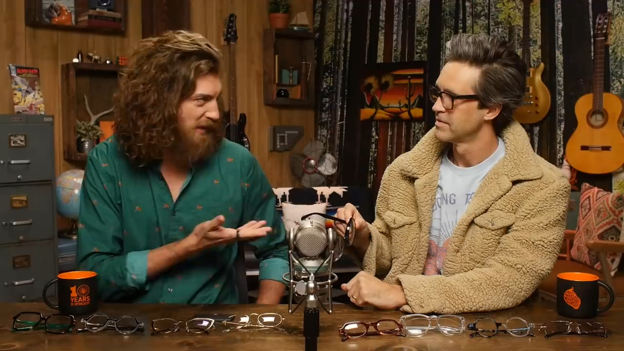 GMMore 2092: We Got New Glasses