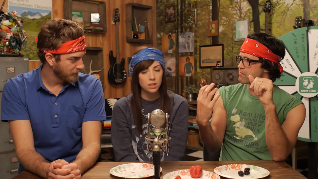 GMMore 392: Eating Strawberries with Strawburry17