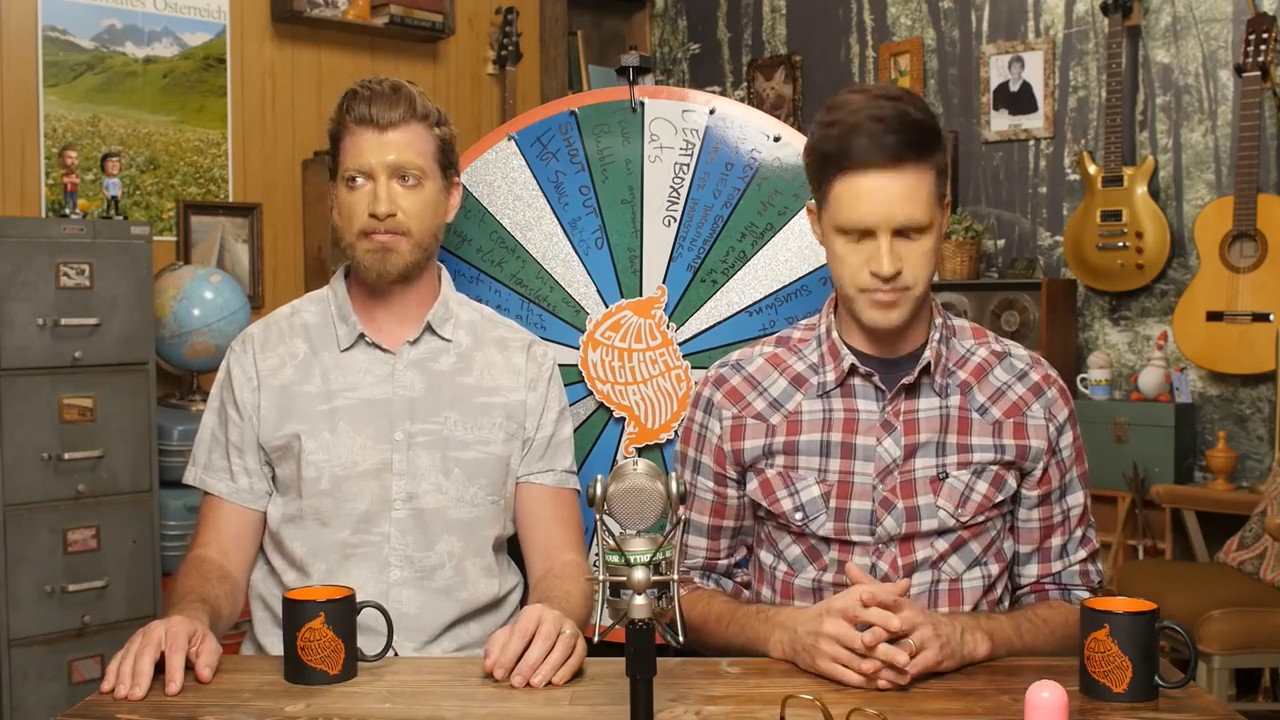 GMMore 884: Testing Spray On Makeup