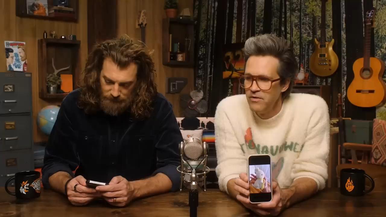 GMMore 2521: Revealing Personal Photos From Our Phones