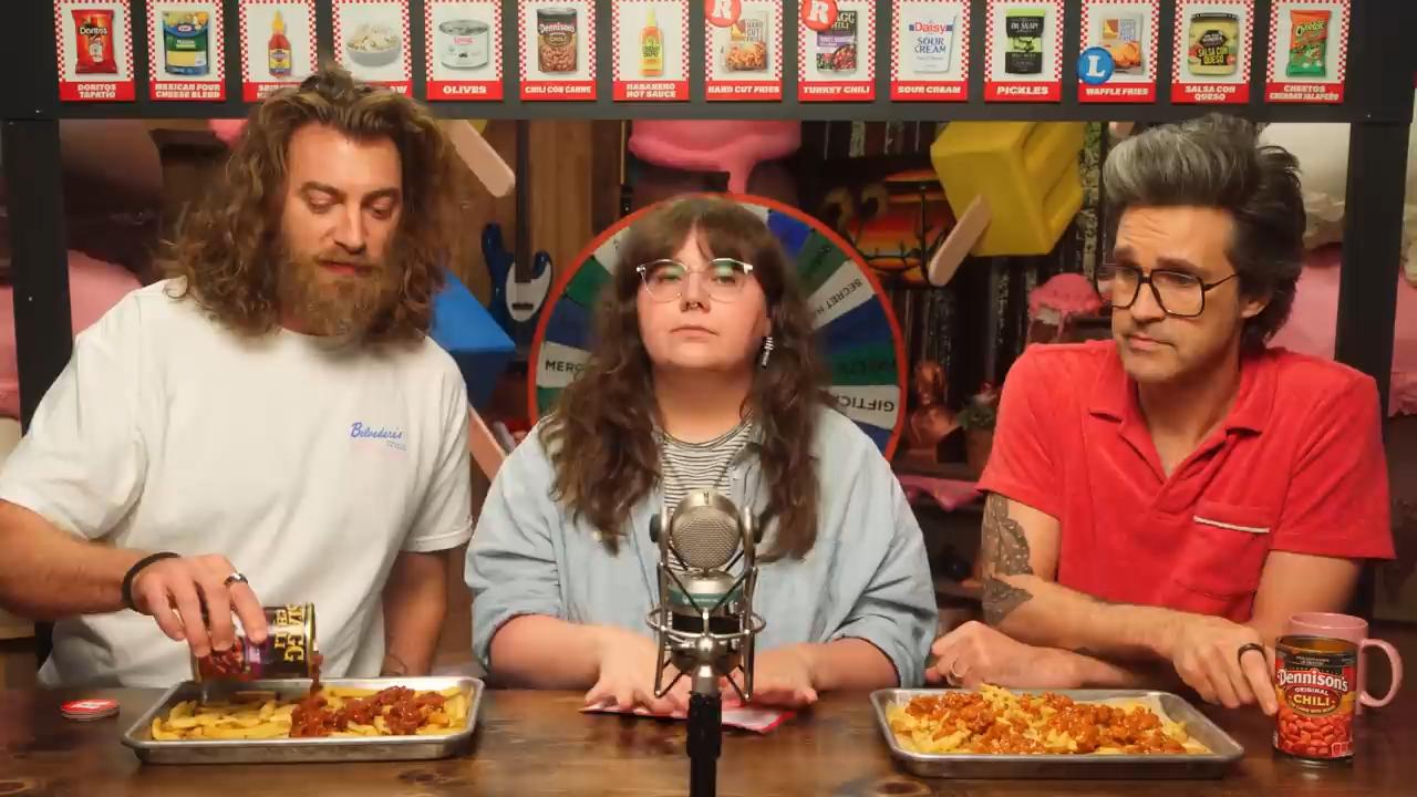 GMMore 2634: Who Makes The Best Loaded Fries?