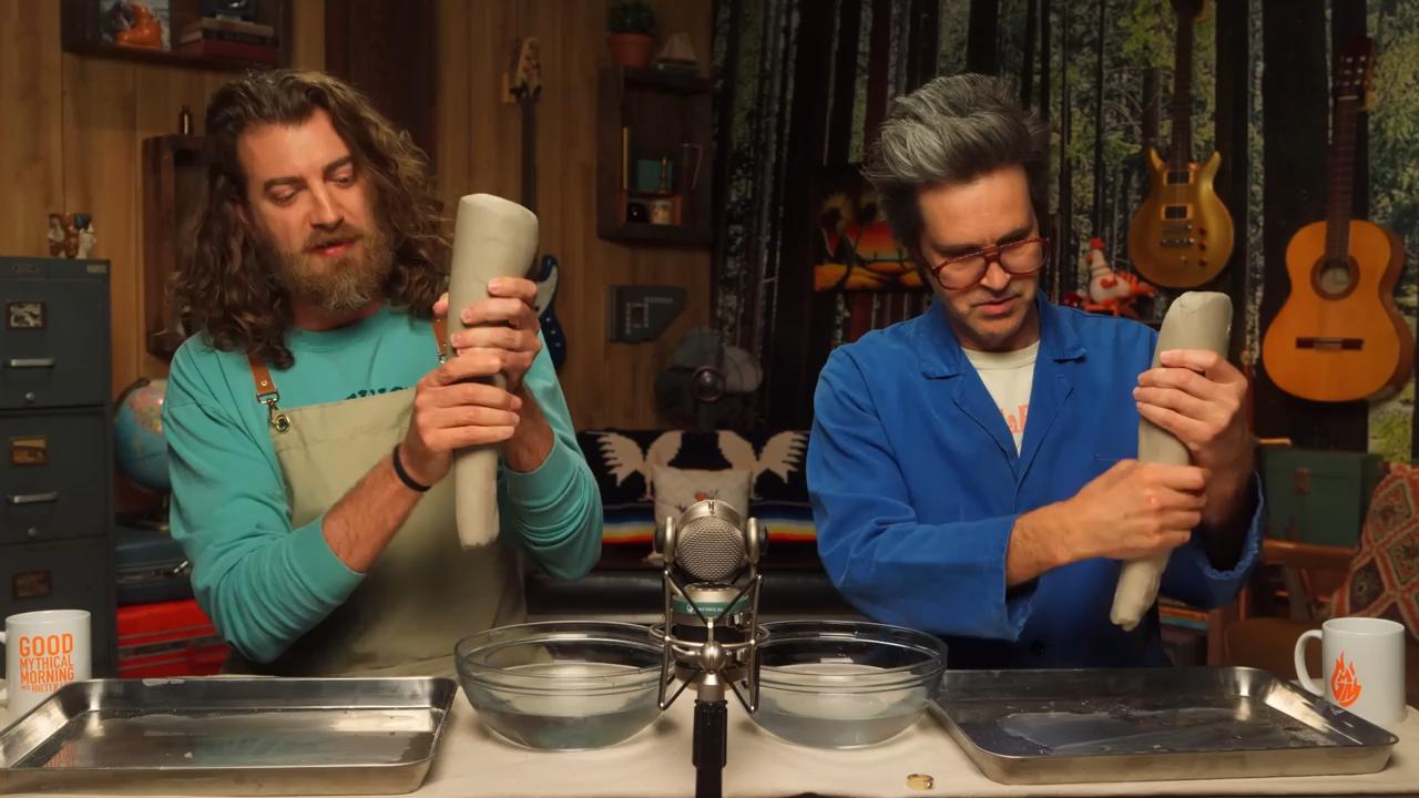 GMMore 2777: Who Can Stroke Clay The Longest?